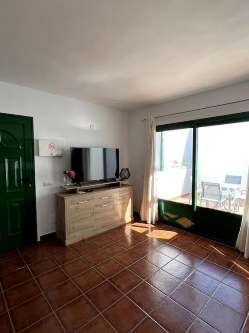Casa Breen - Spacious 1 Bedroom Apartment In Matagorda With Communal Pool Тіас Екстер'єр фото